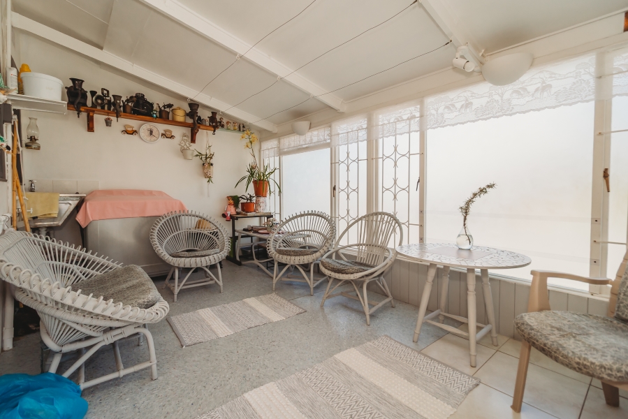 5 Bedroom Property for Sale in Denneoord Western Cape